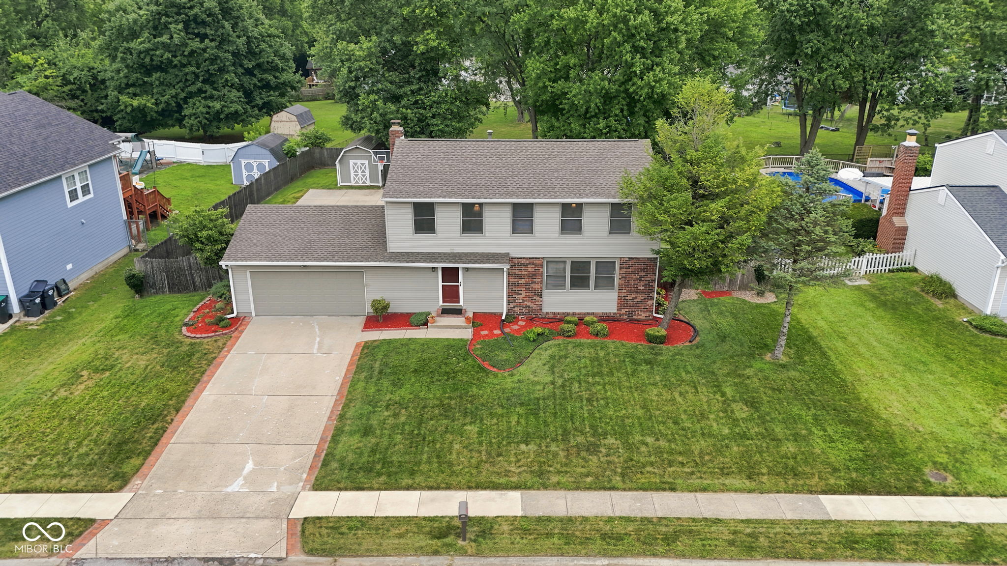 1192 W Greenbriar Drive