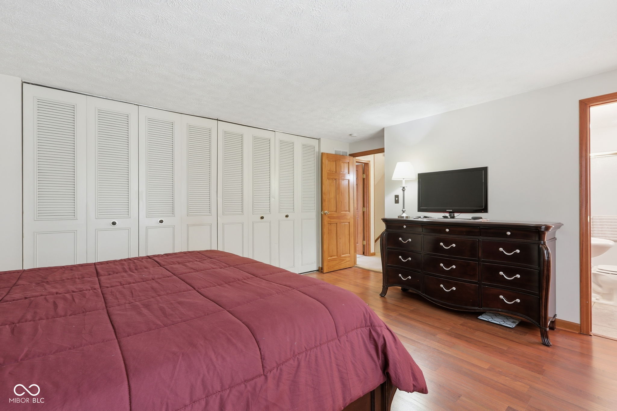 1192 W Greenbriar Drive