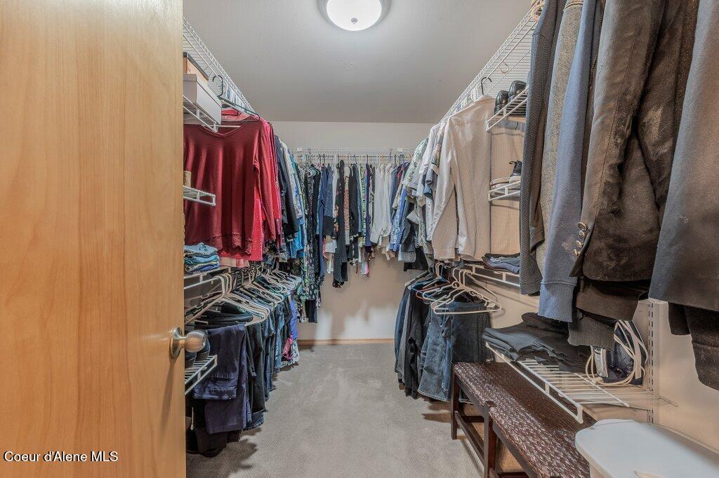 11413 N Summit Loop