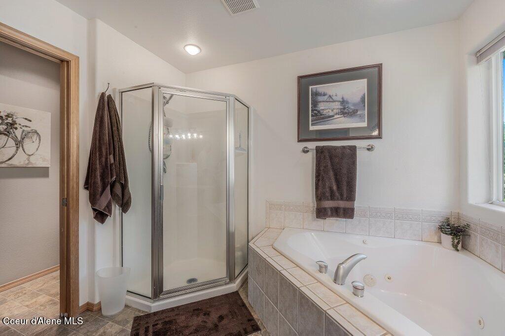 11413 N Summit Loop