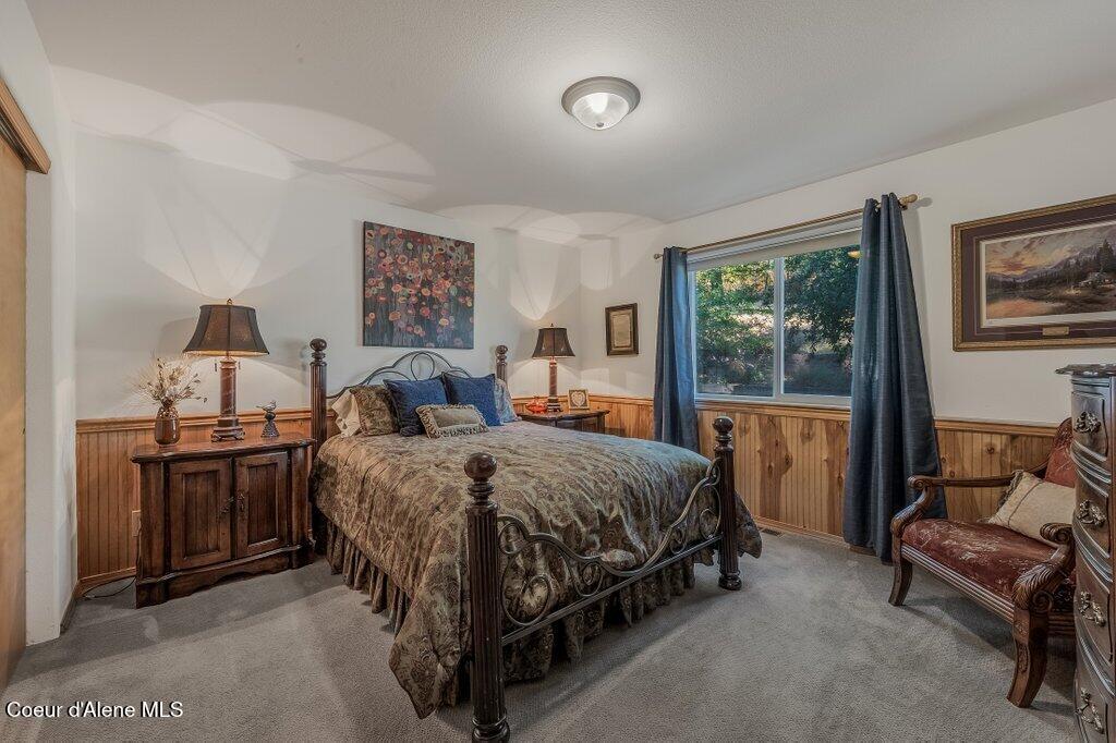 11413 N Summit Loop