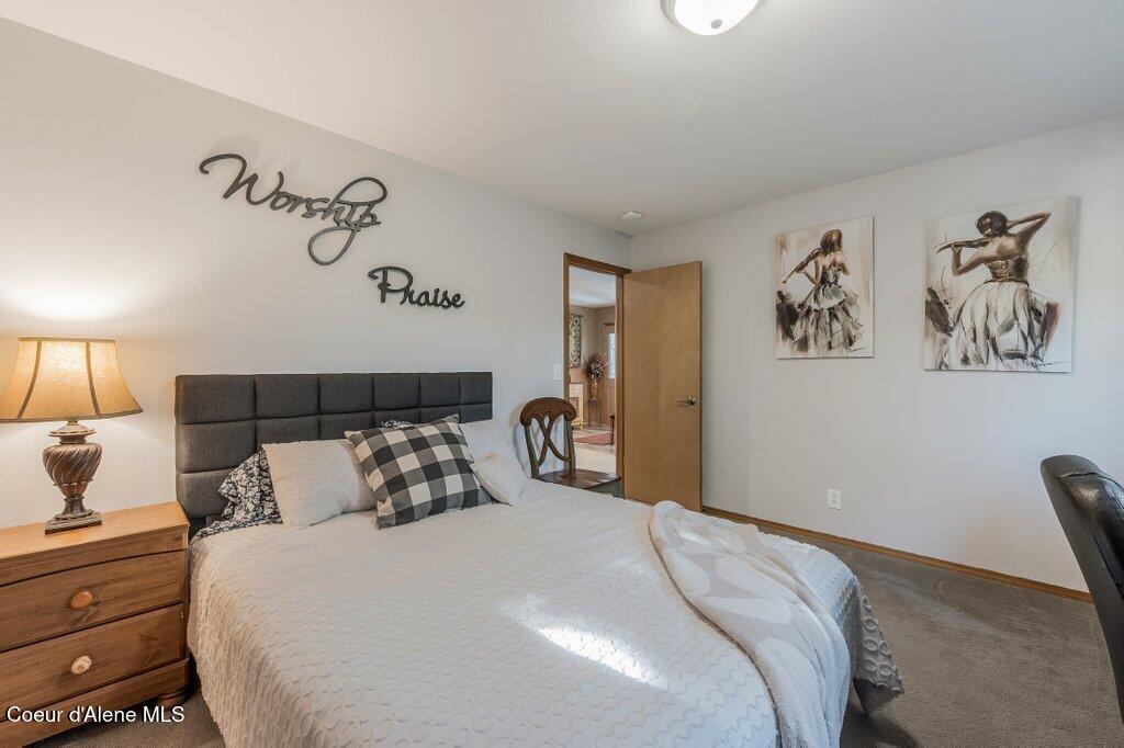 11413 N Summit Loop