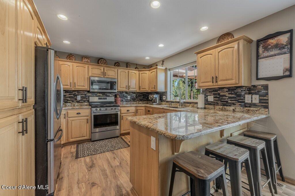 11413 N Summit Loop