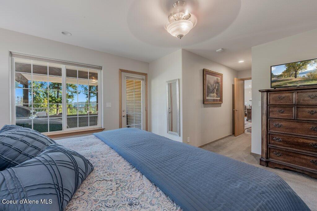 11413 N Summit Loop