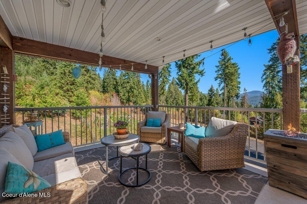 11413 N Summit Loop