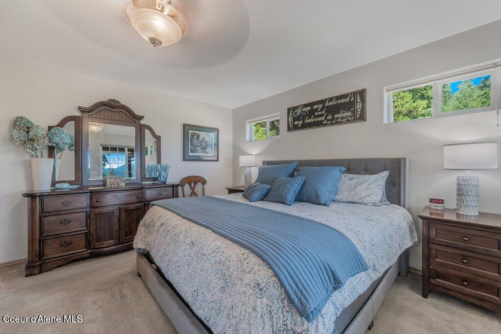 11413 N Summit Loop