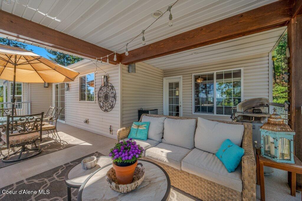 11413 N Summit Loop