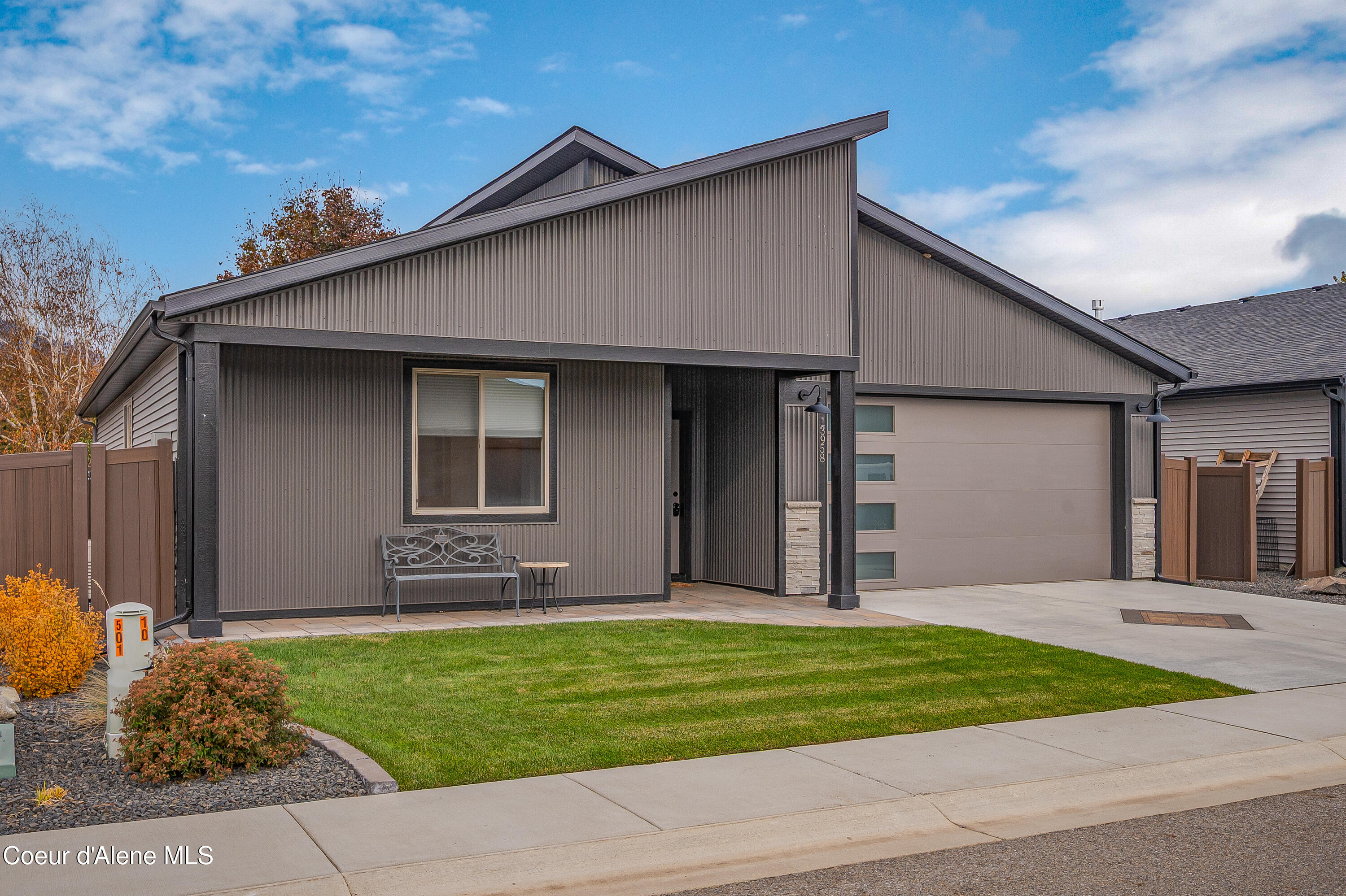 13958 N Rainier Loop