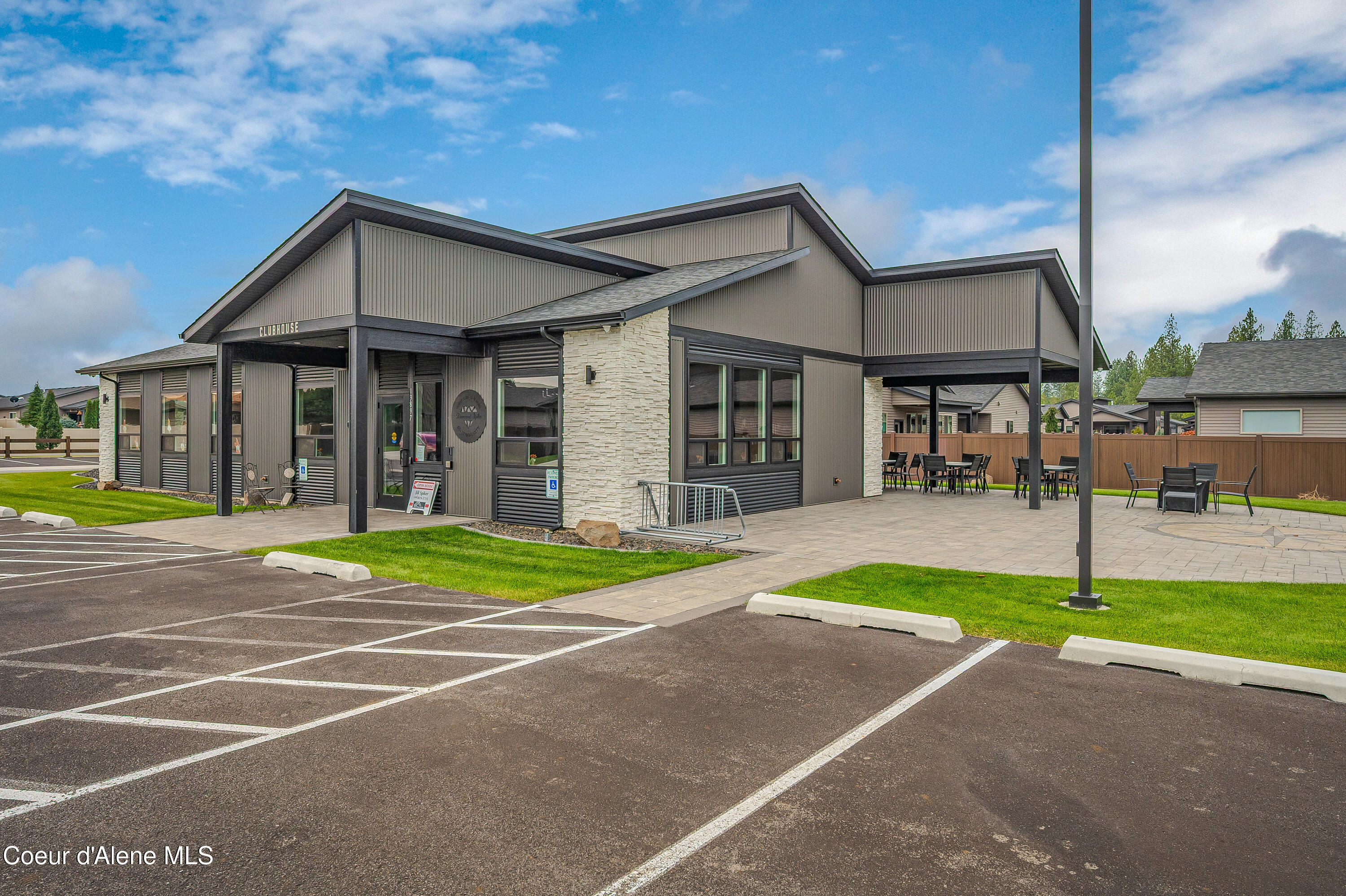 13958 N Rainier Loop