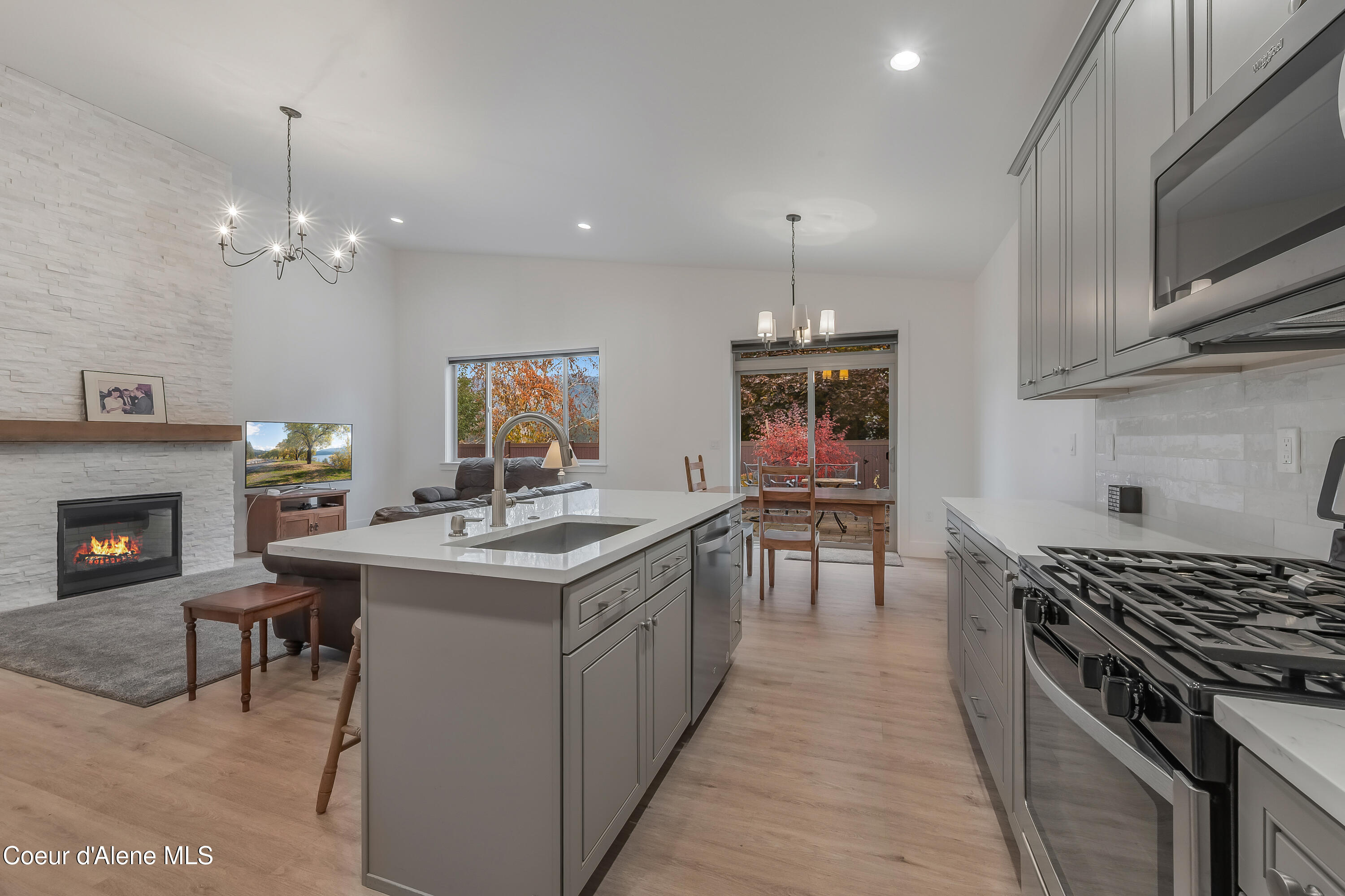 13958 N Rainier Loop