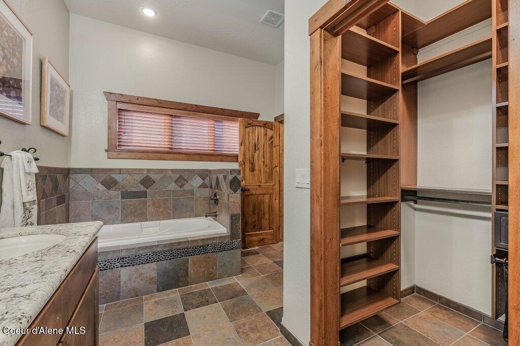 5071 S Fishhawk CT