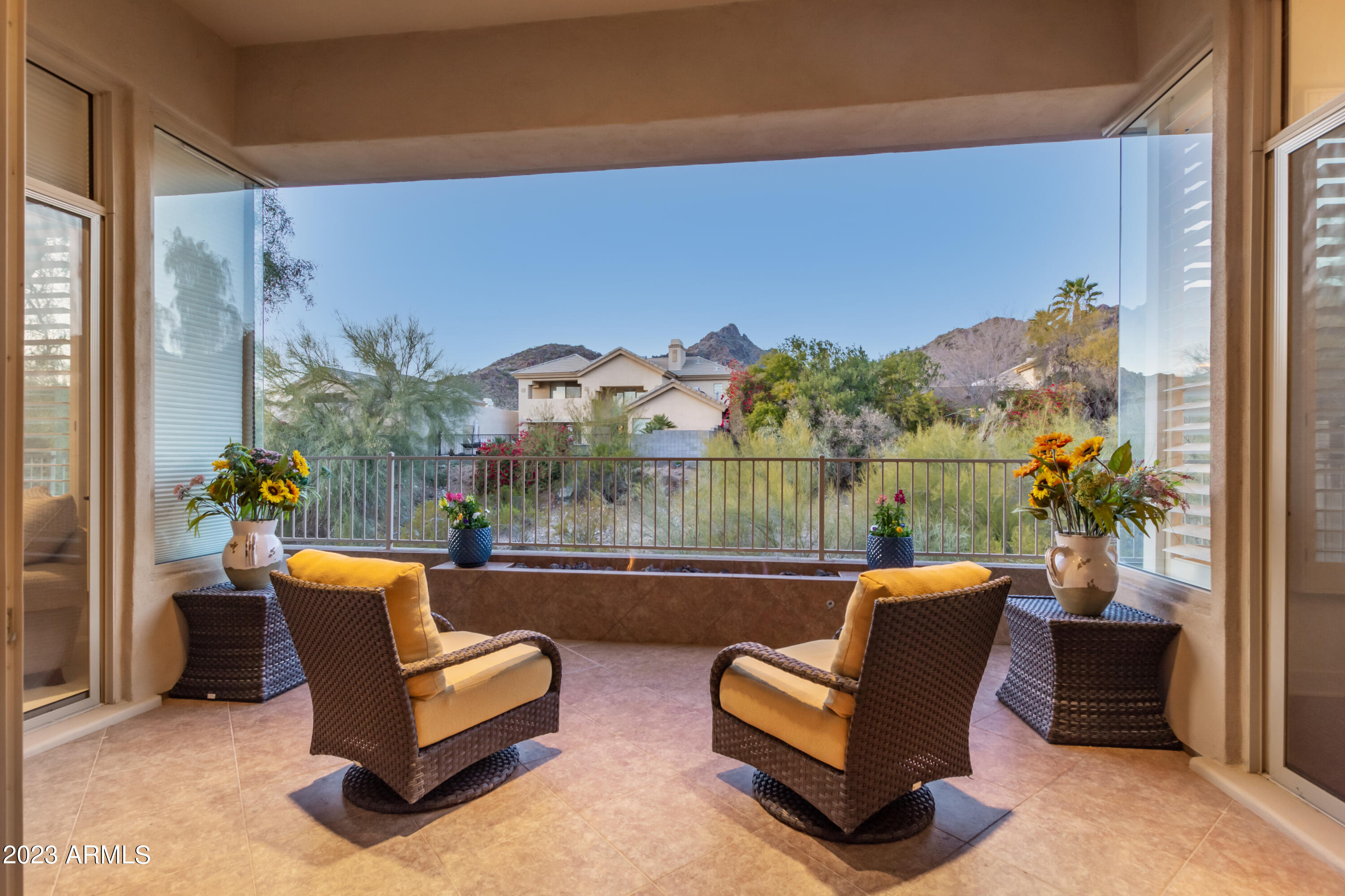 3020 E SQUAW PEAK Circle