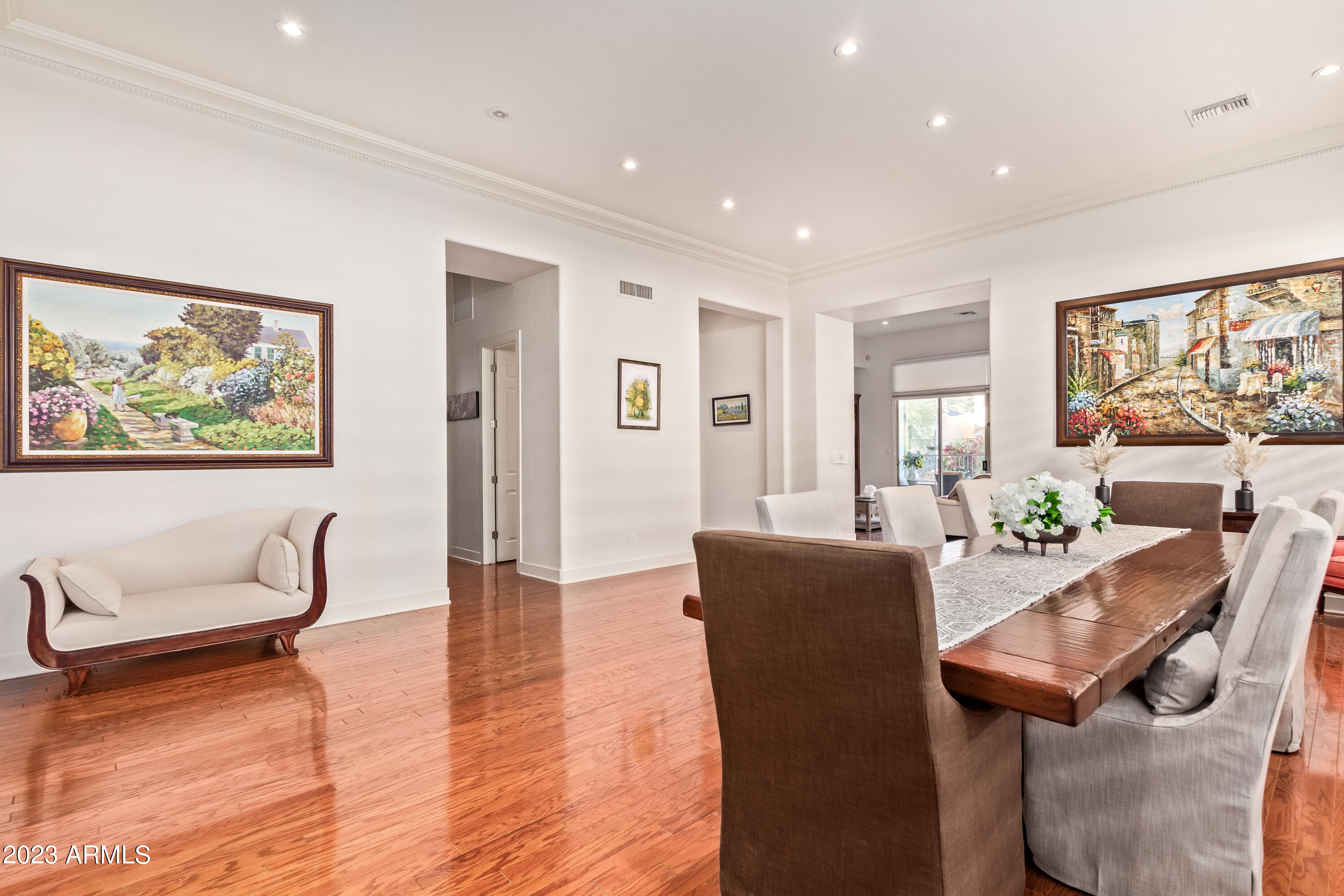 3020 E SQUAW PEAK Circle