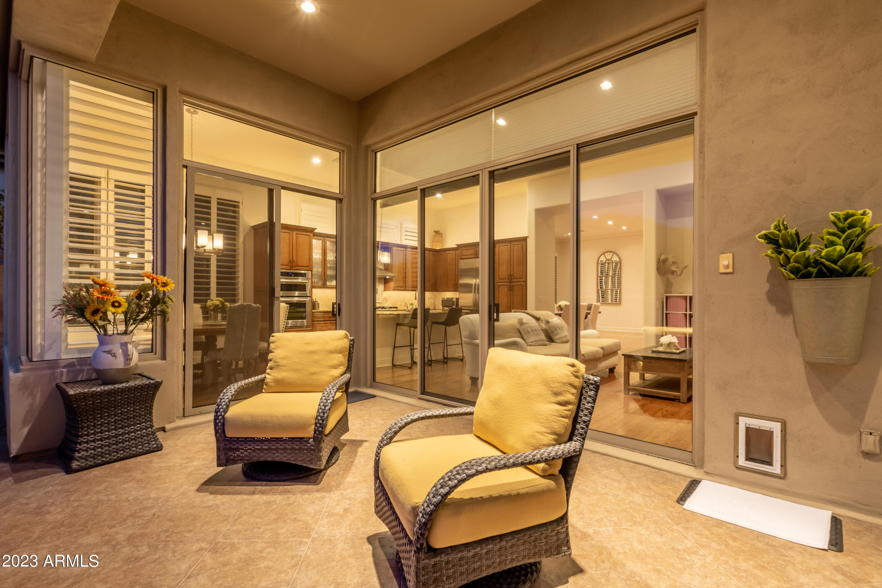 3020 E SQUAW PEAK Circle