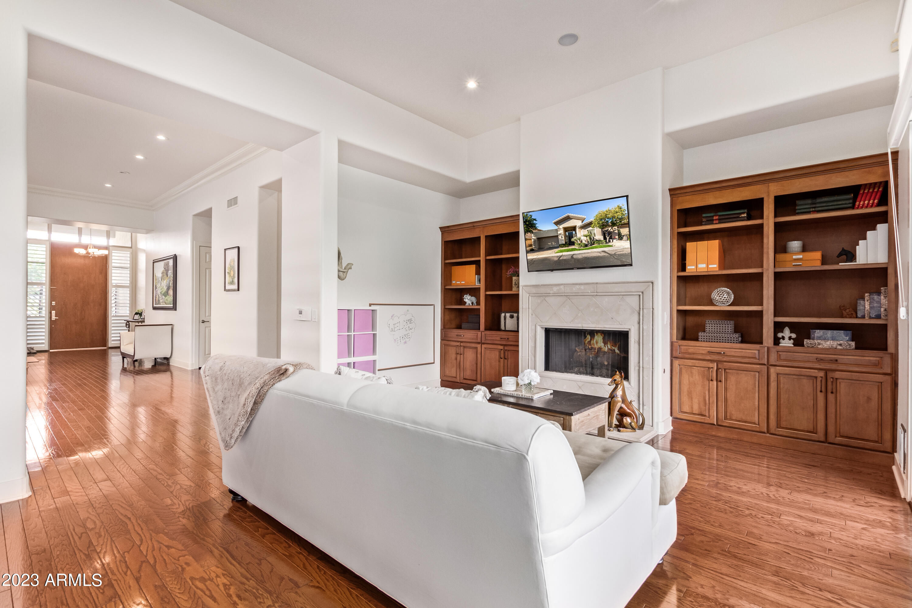 3020 E SQUAW PEAK Circle