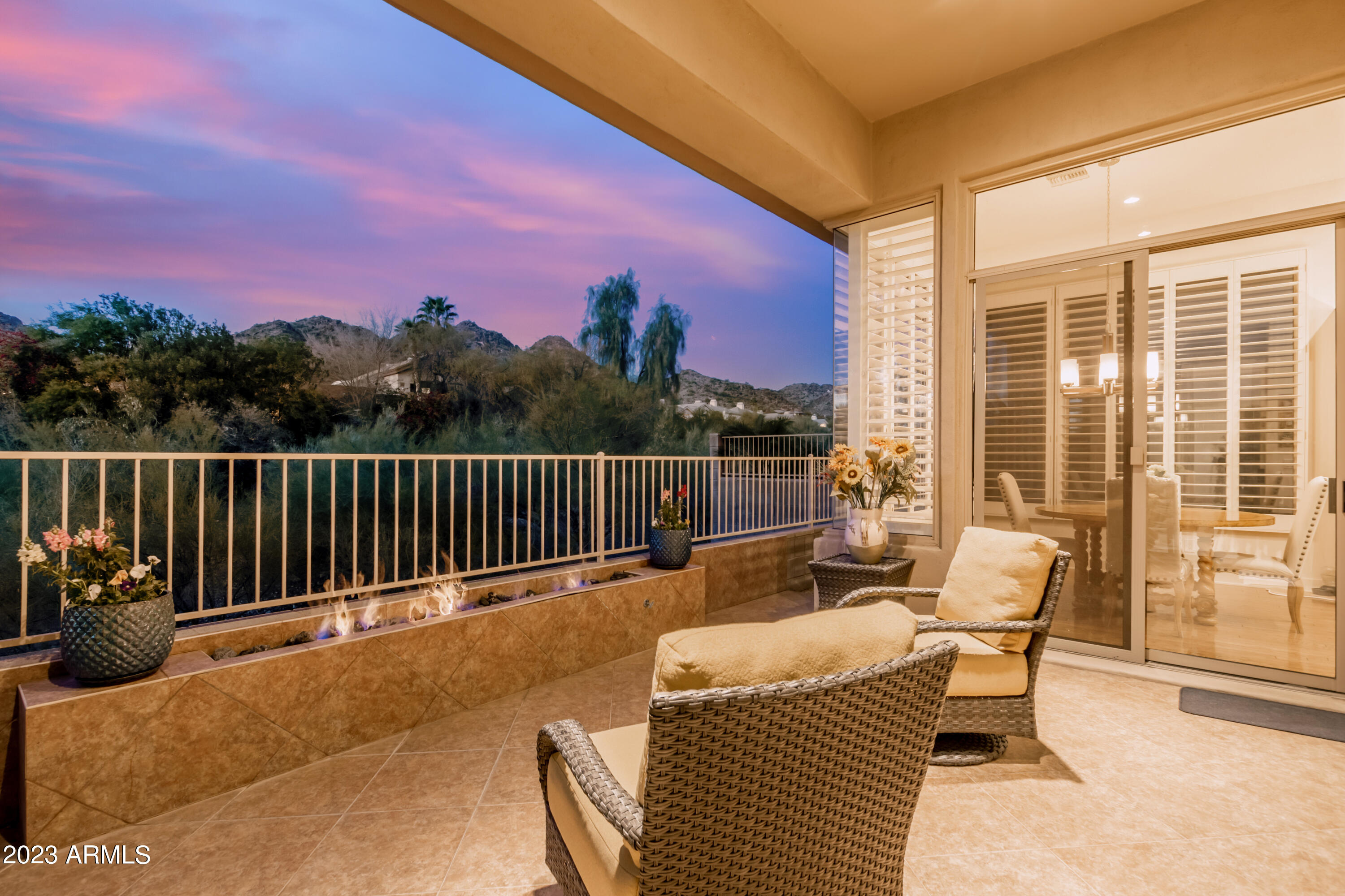 3020 E SQUAW PEAK Circle