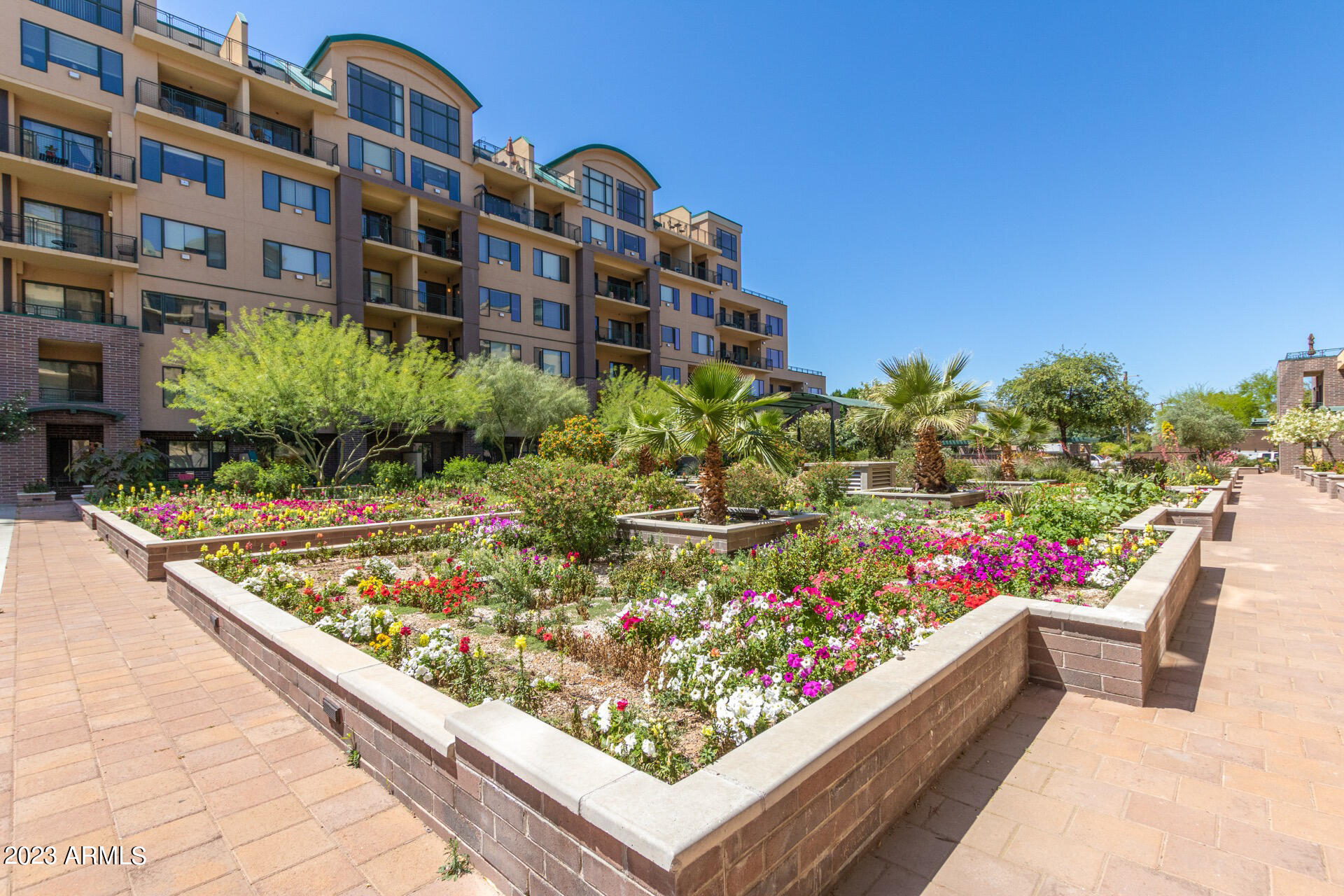 2302 N CENTRAL Avenue # 409