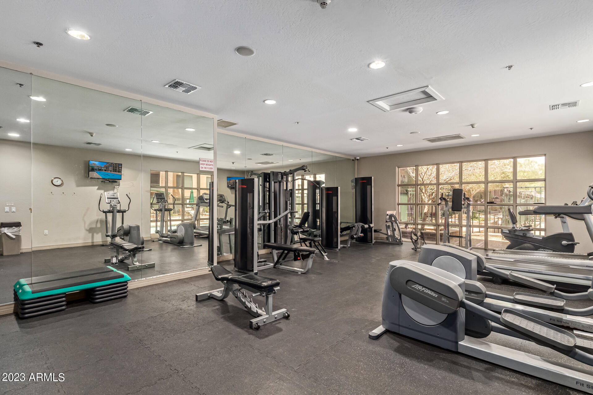 2302 N CENTRAL Avenue # 409
