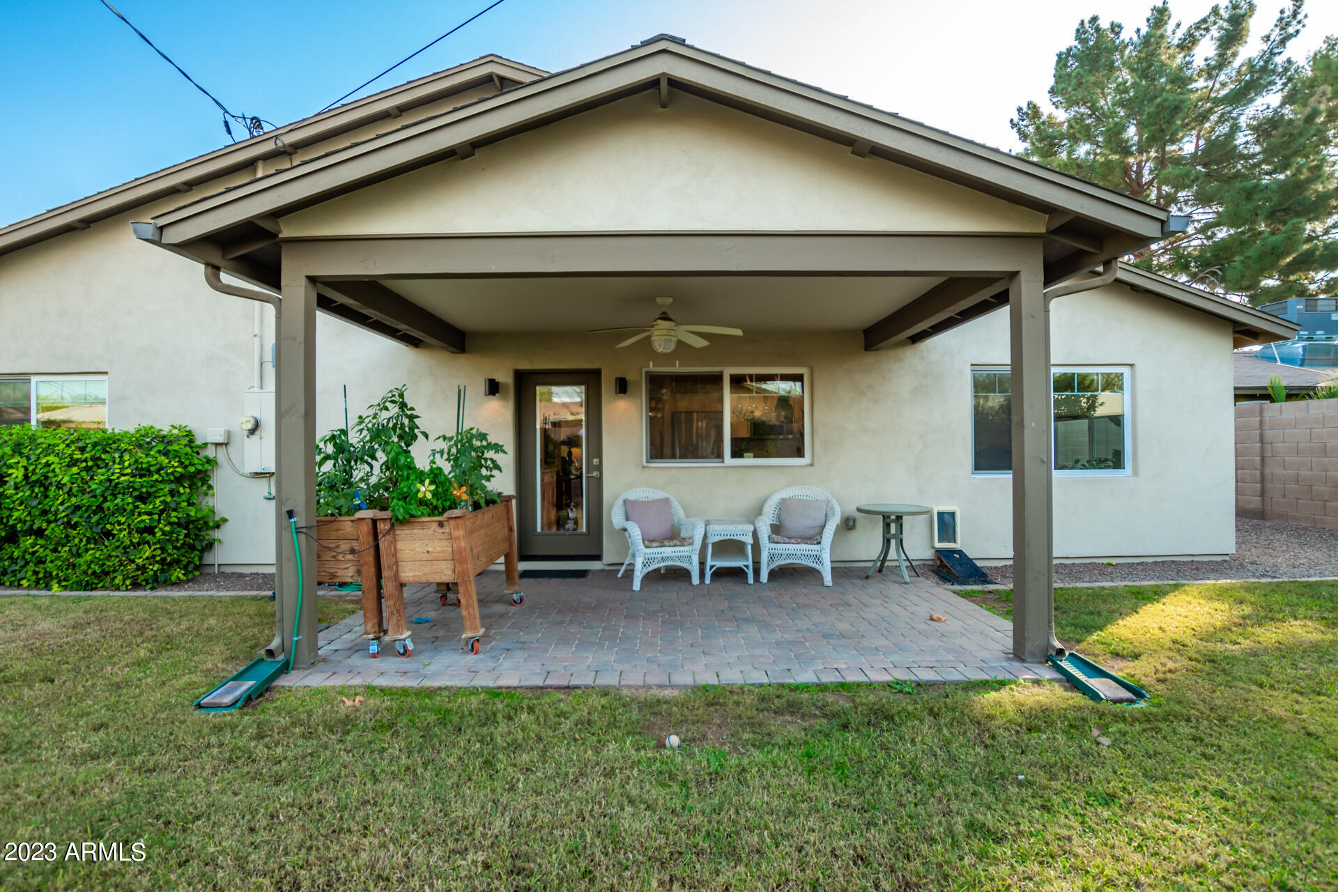 1020 E San Juan Avenue