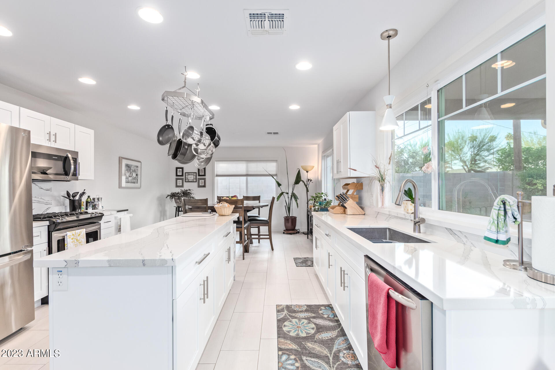 1020 E San Juan Avenue