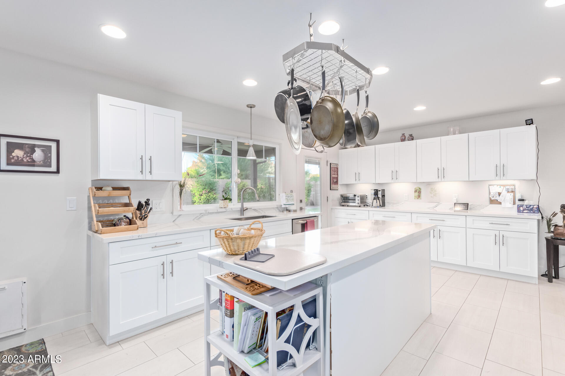 1020 E San Juan Avenue