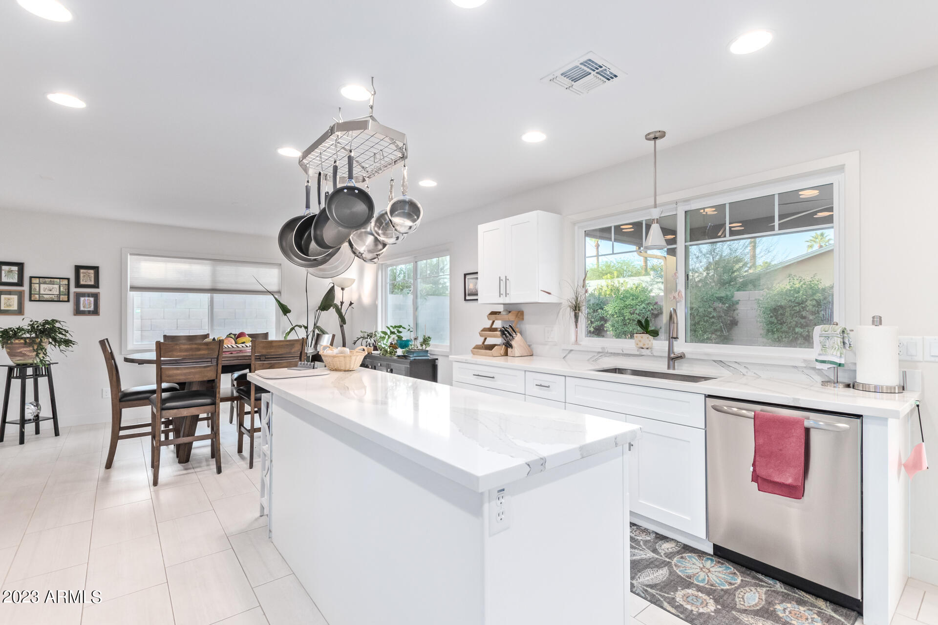 1020 E San Juan Avenue