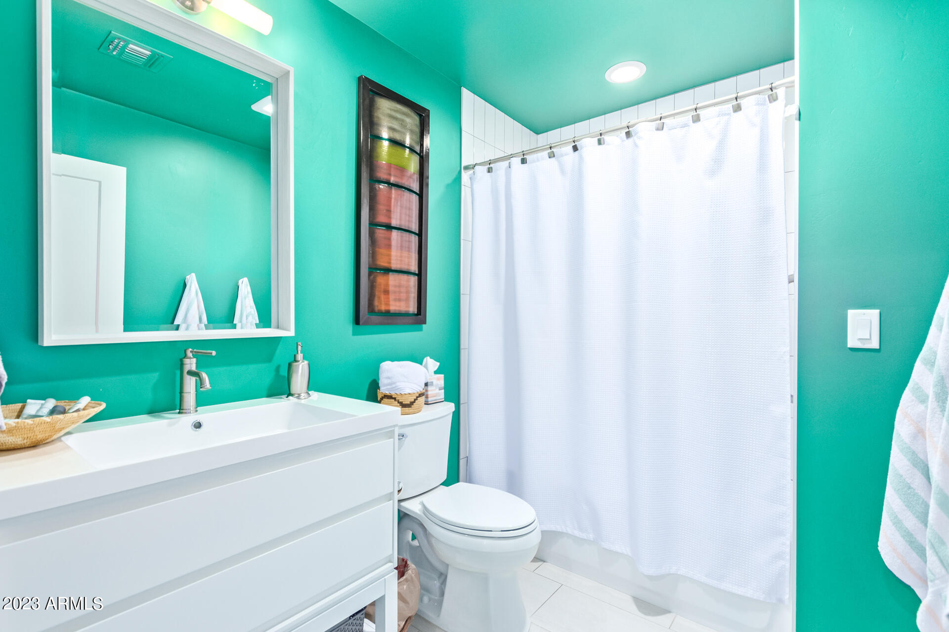 1020 E San Juan Avenue