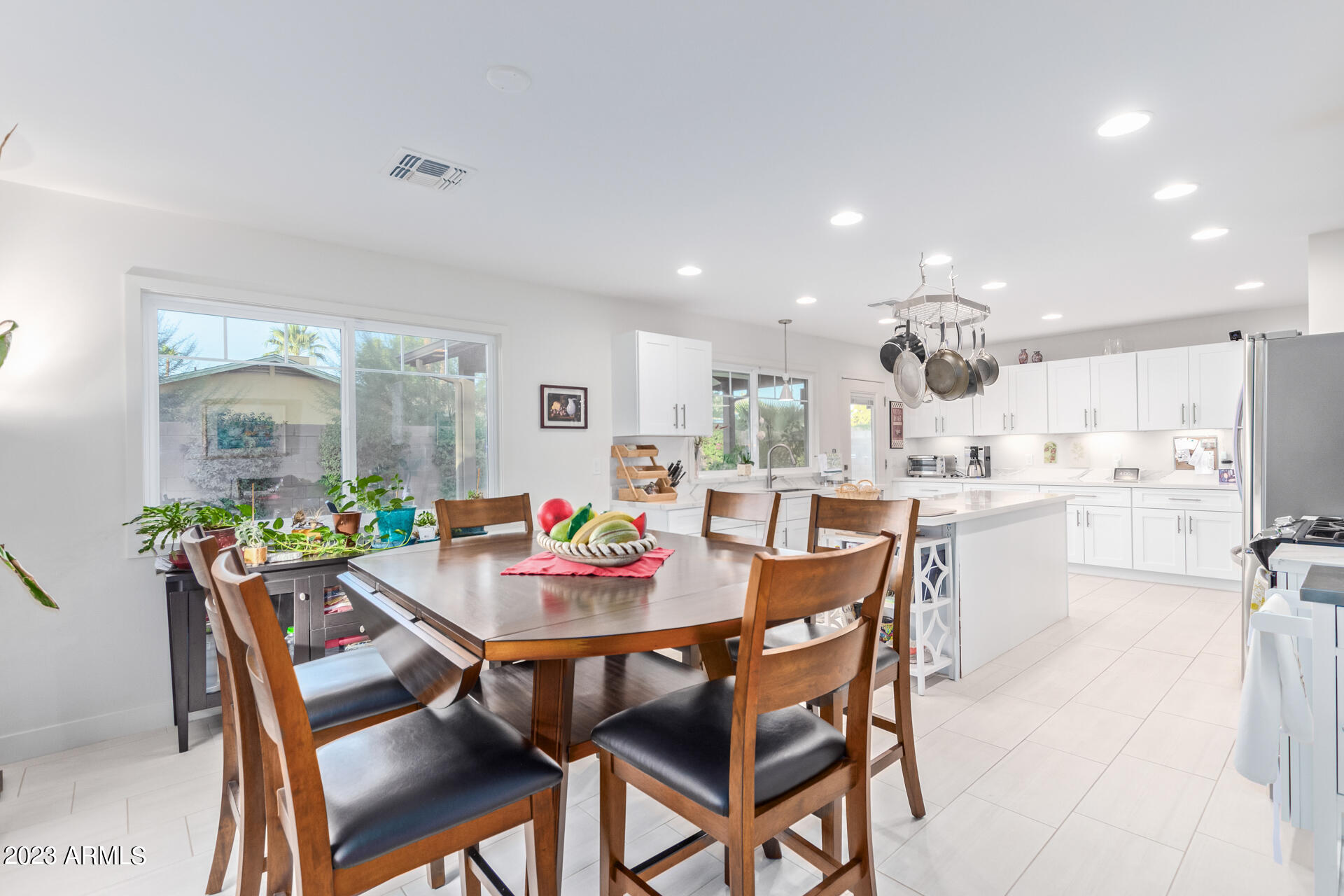 1020 E San Juan Avenue