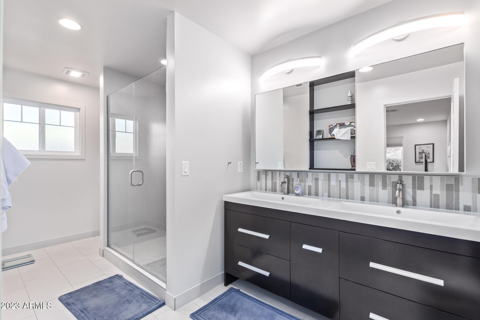 1020 E San Juan Avenue