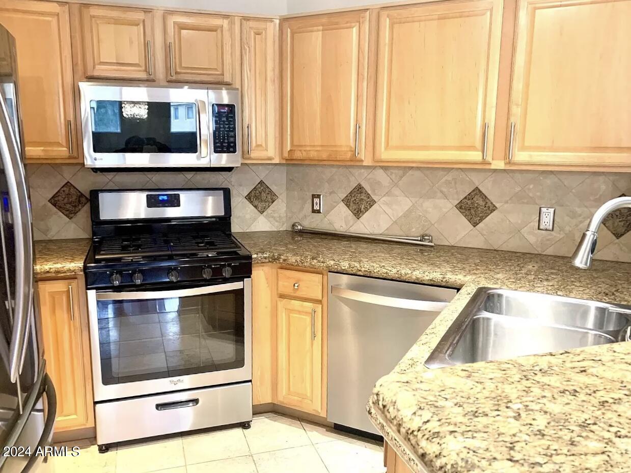 7887 N 16TH Street, 213