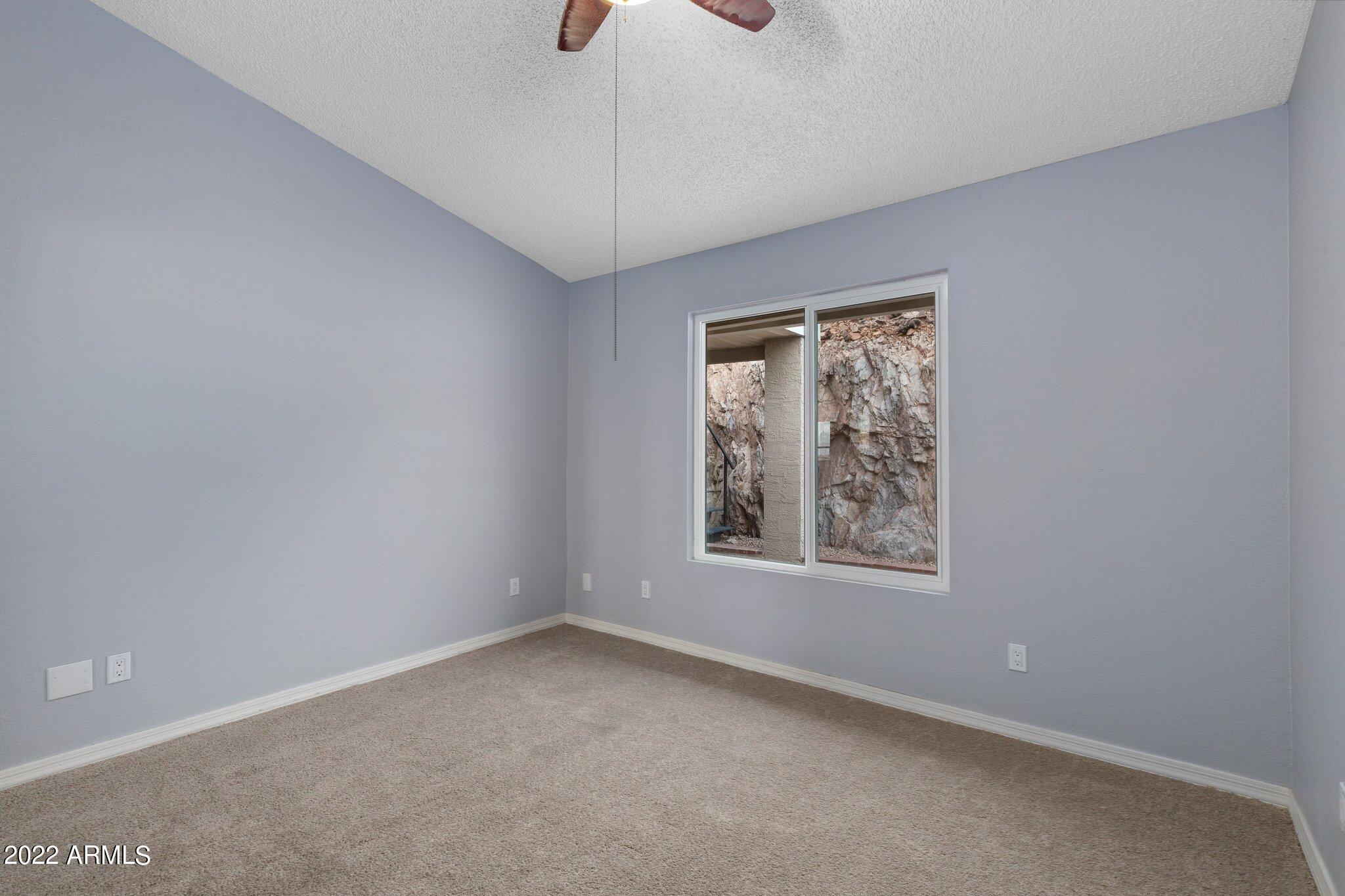 1102 W Peoria Avenue, 11