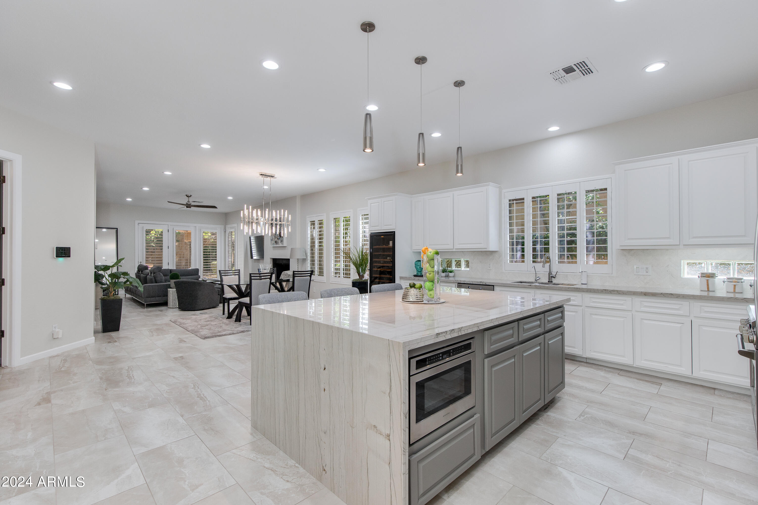 3406 E PYRENEES Pass