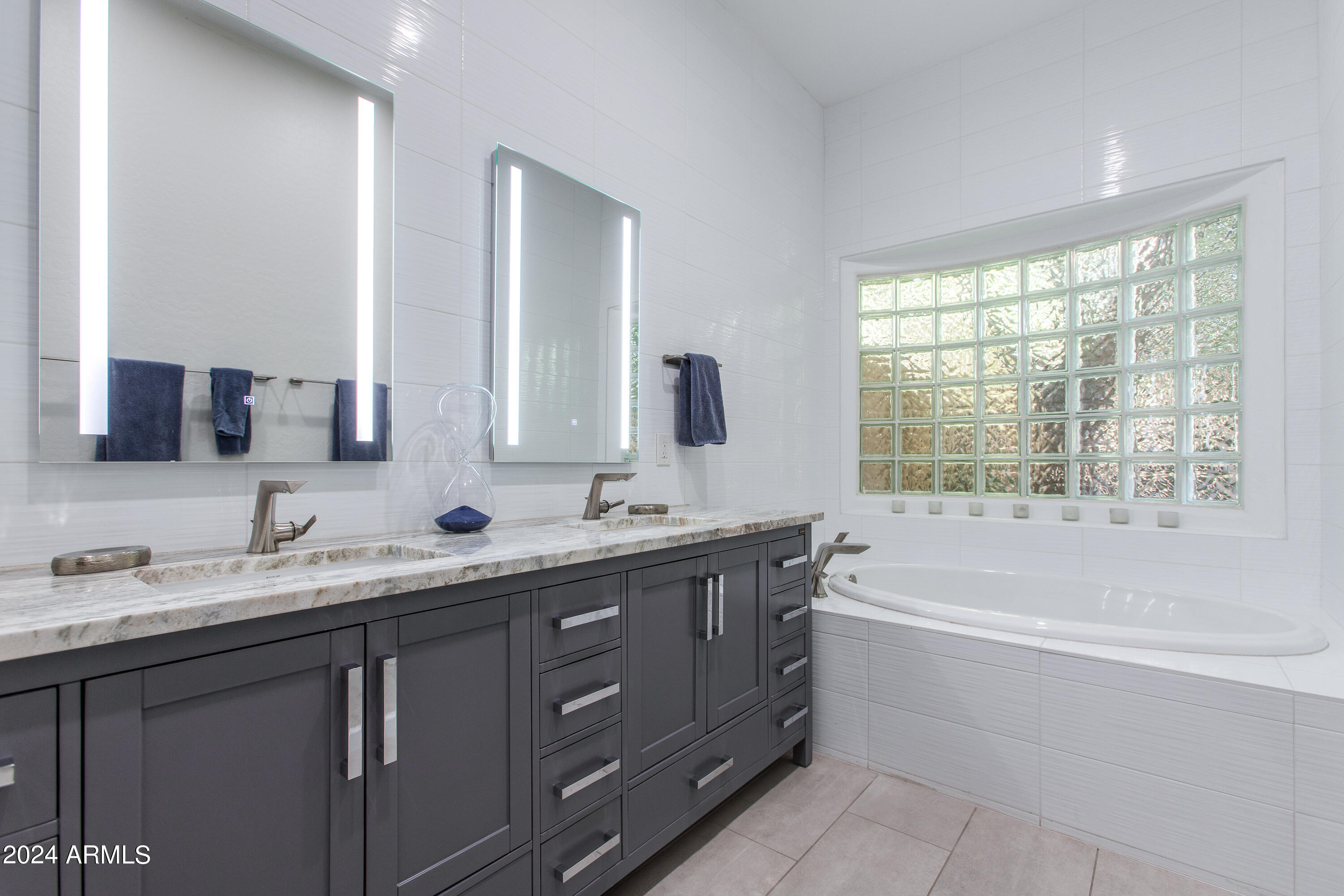 3406 E PYRENEES Pass