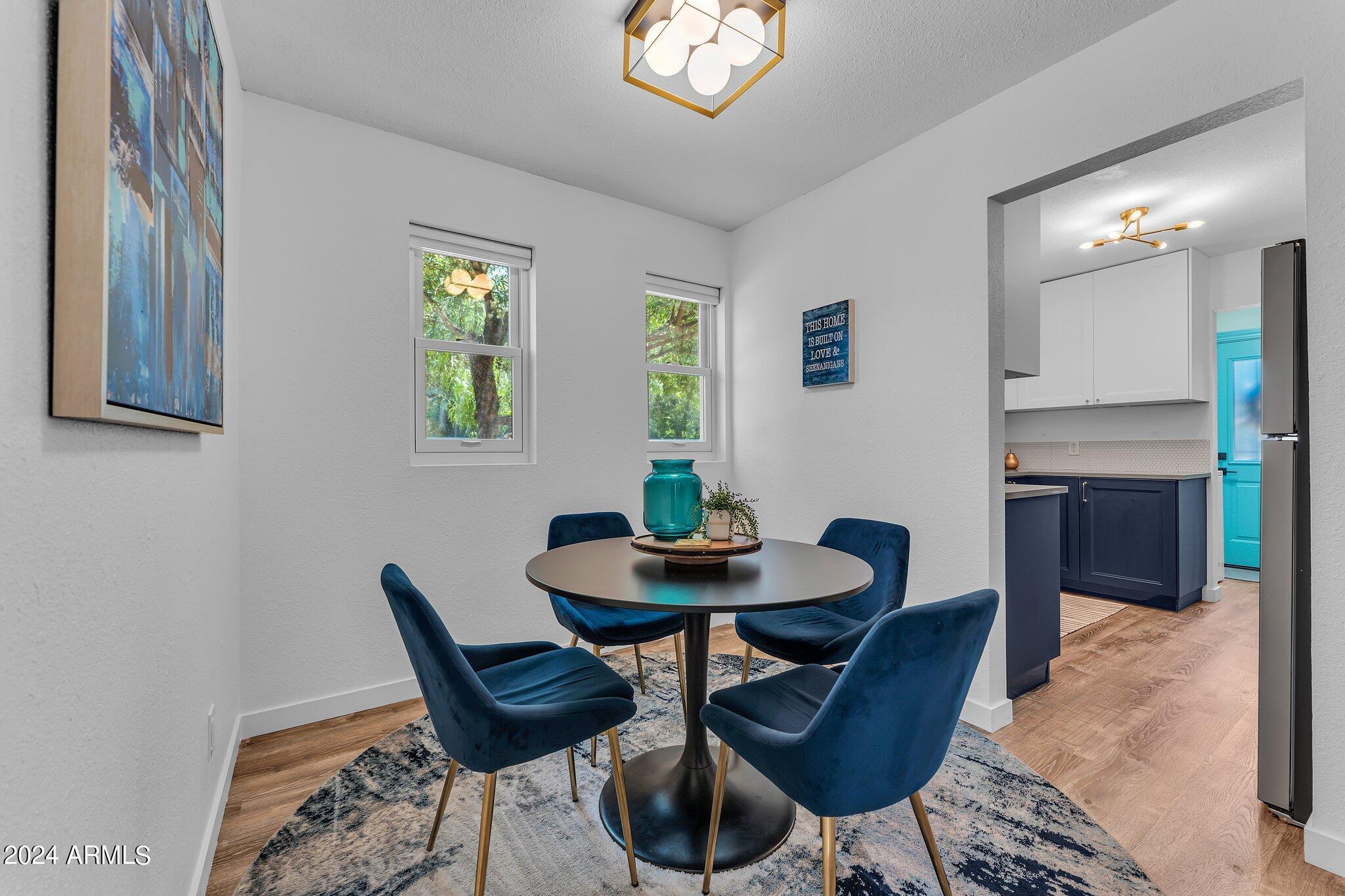 231 N ROBSON Street, 20