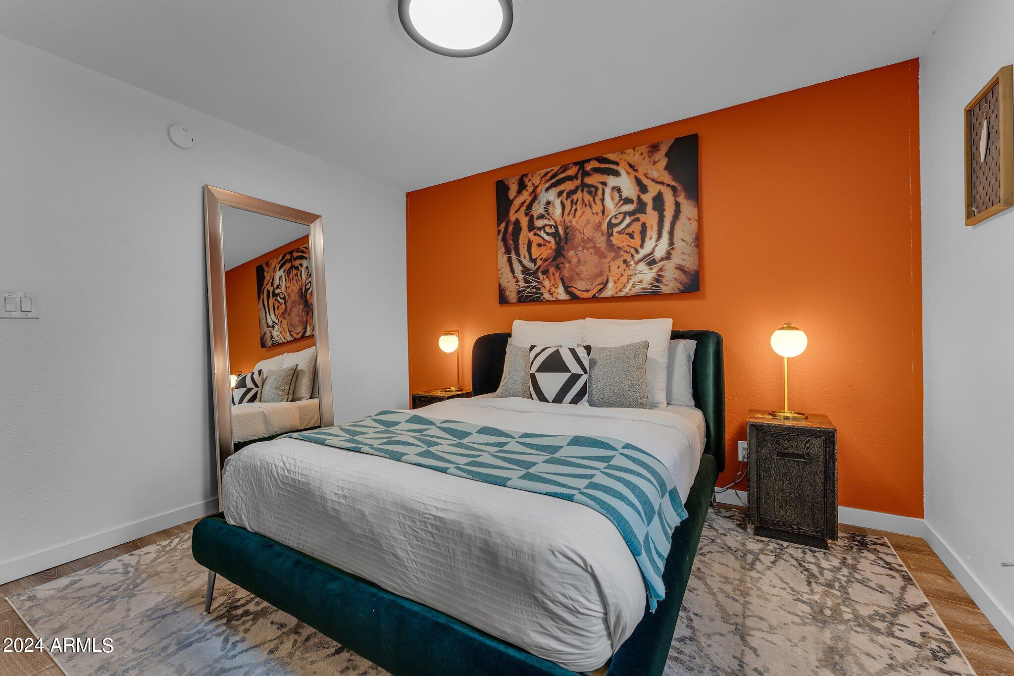 231 N ROBSON Street, 20