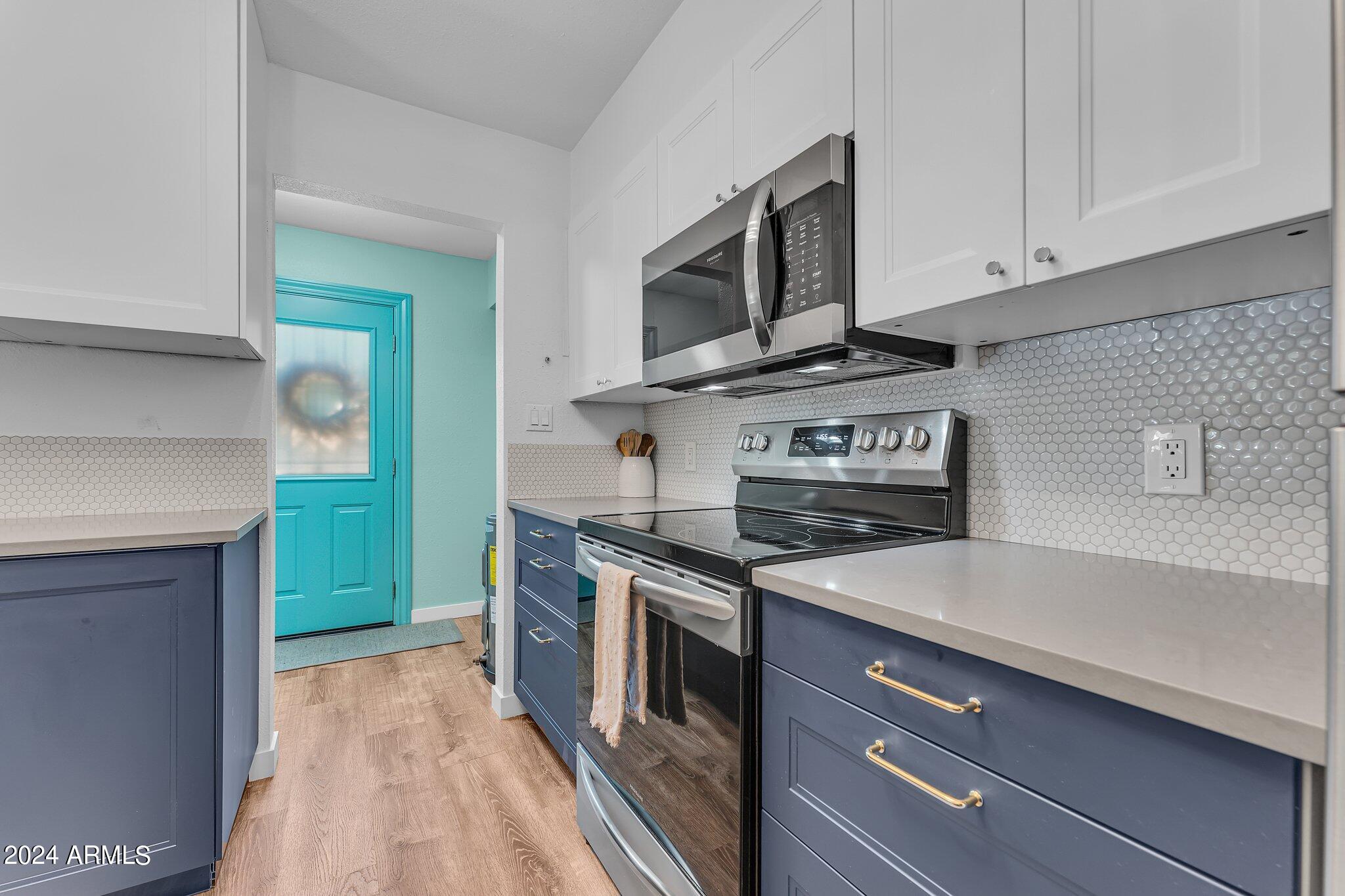 231 N ROBSON Street, 20