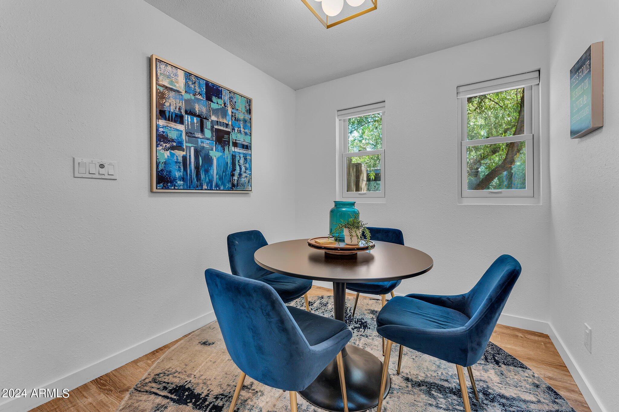 231 N ROBSON Street, 20
