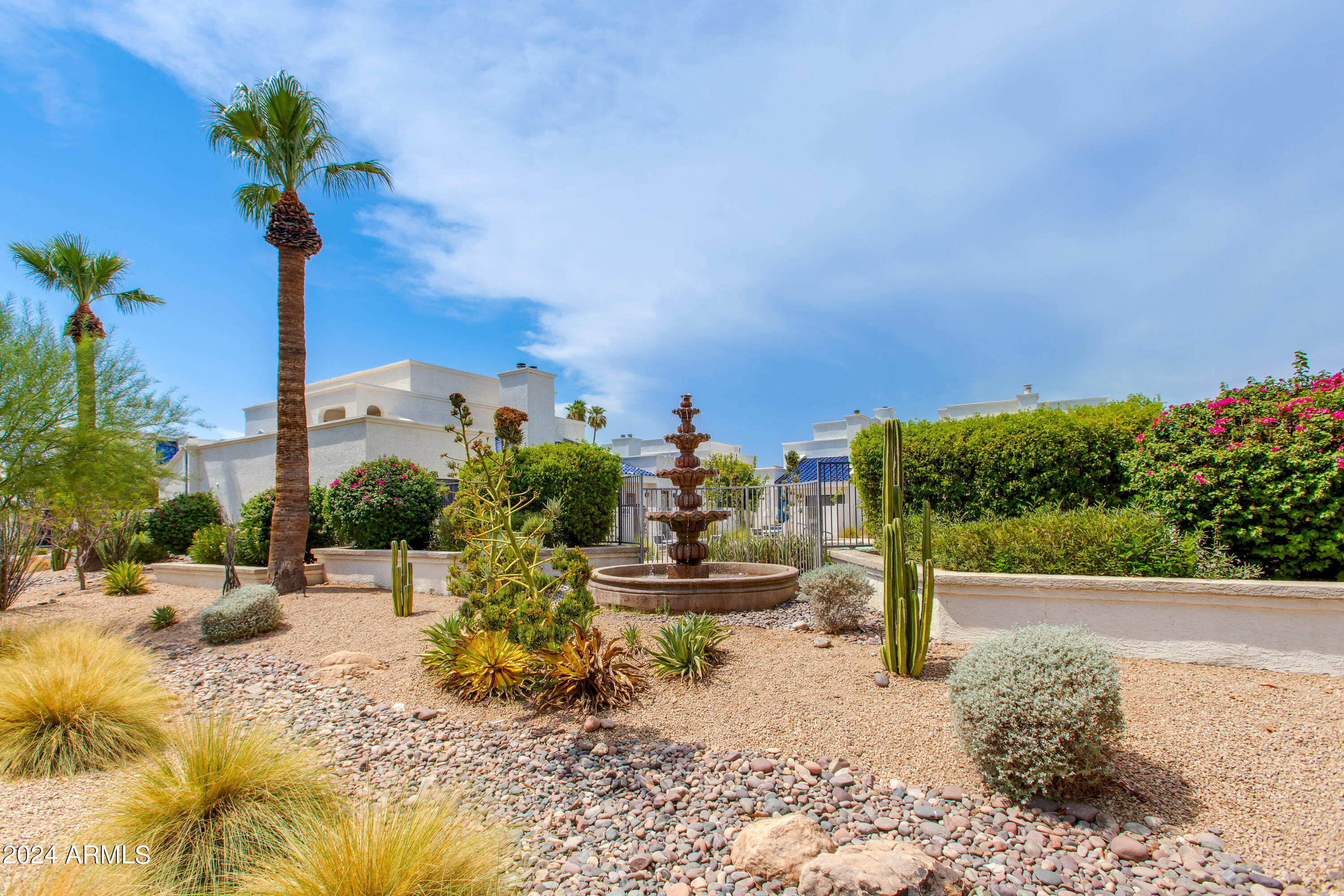 10 W Georgia Avenue, 6