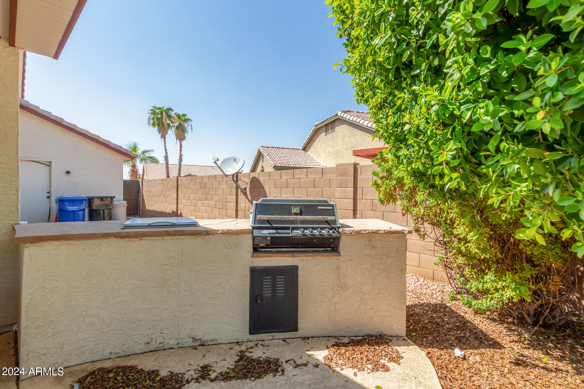 5249 N 104TH Avenue