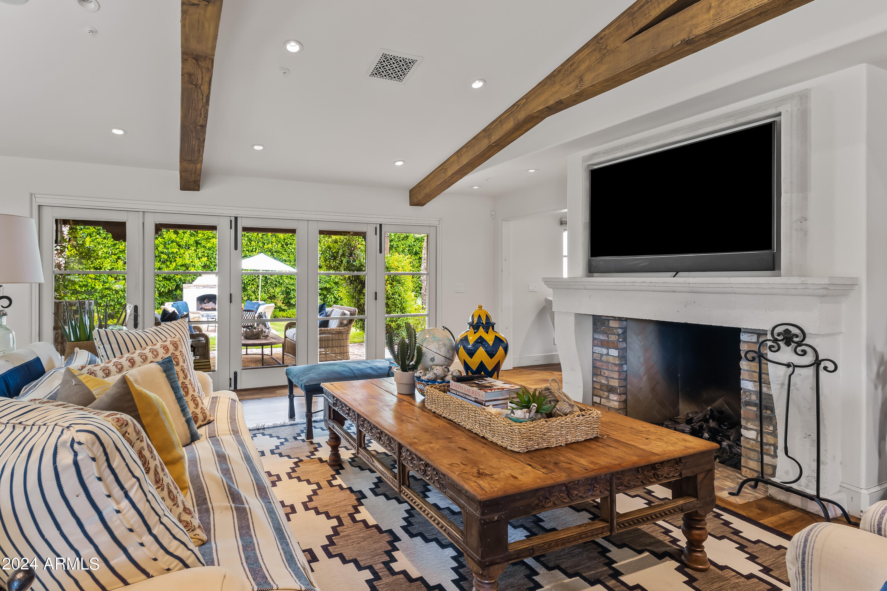 5219 N Casa Blanca Drive, 28