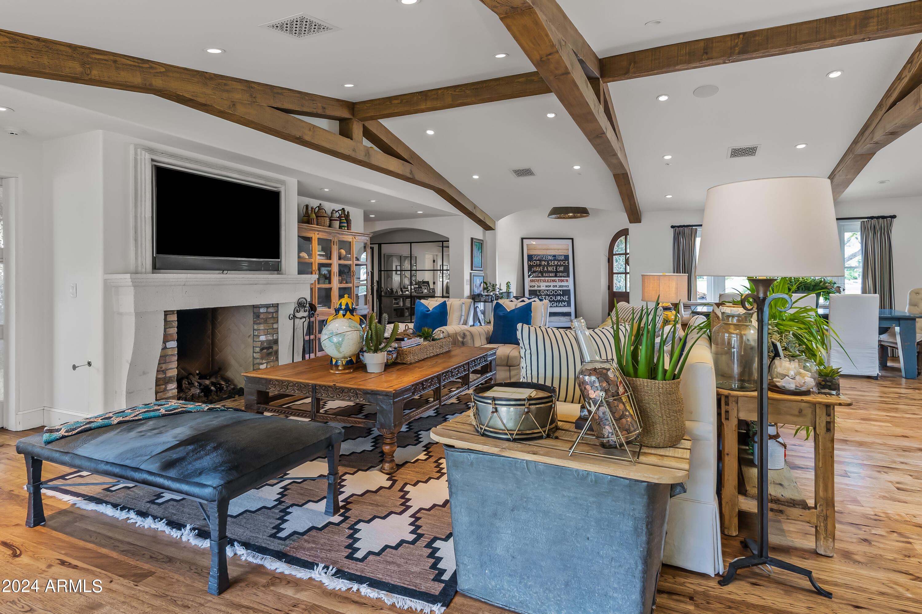 5219 N Casa Blanca Drive, 28