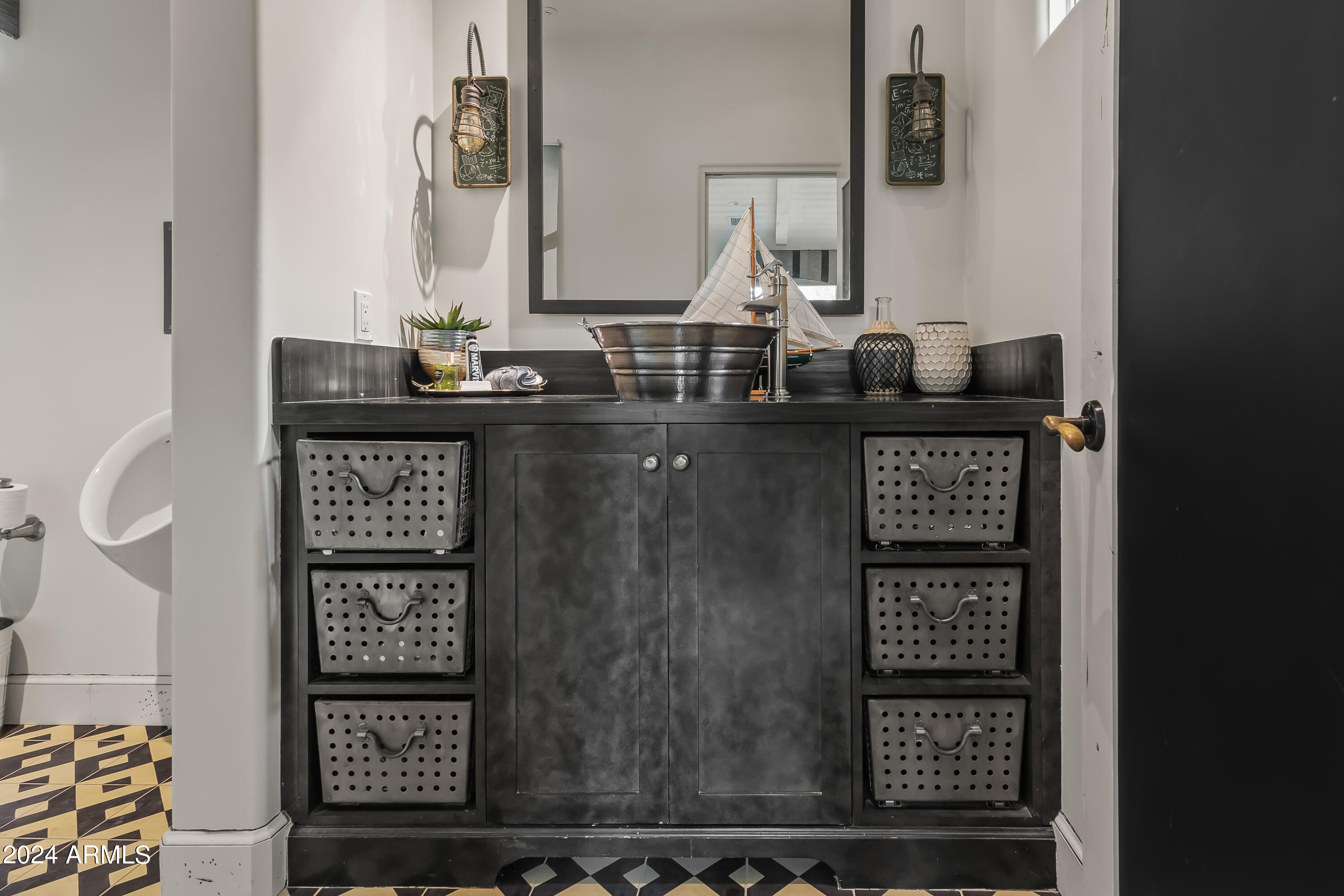 5219 N Casa Blanca Drive, 28