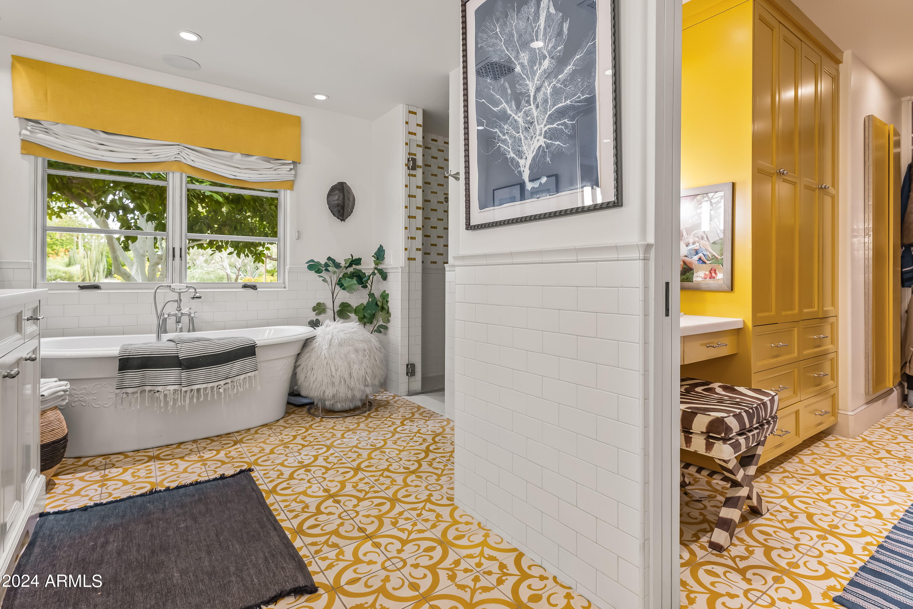 5219 N Casa Blanca Drive, 28