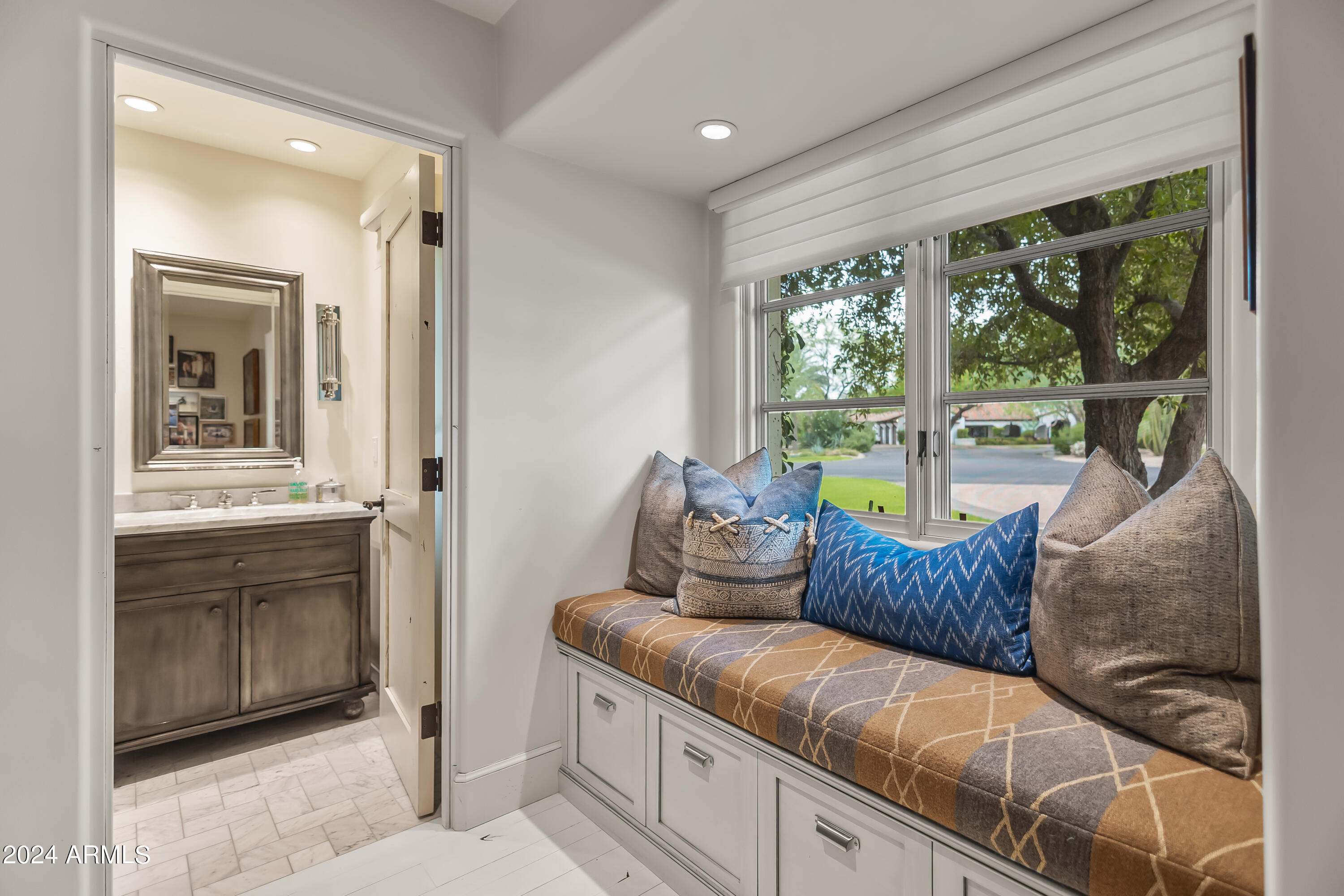 5219 N Casa Blanca Drive, 28