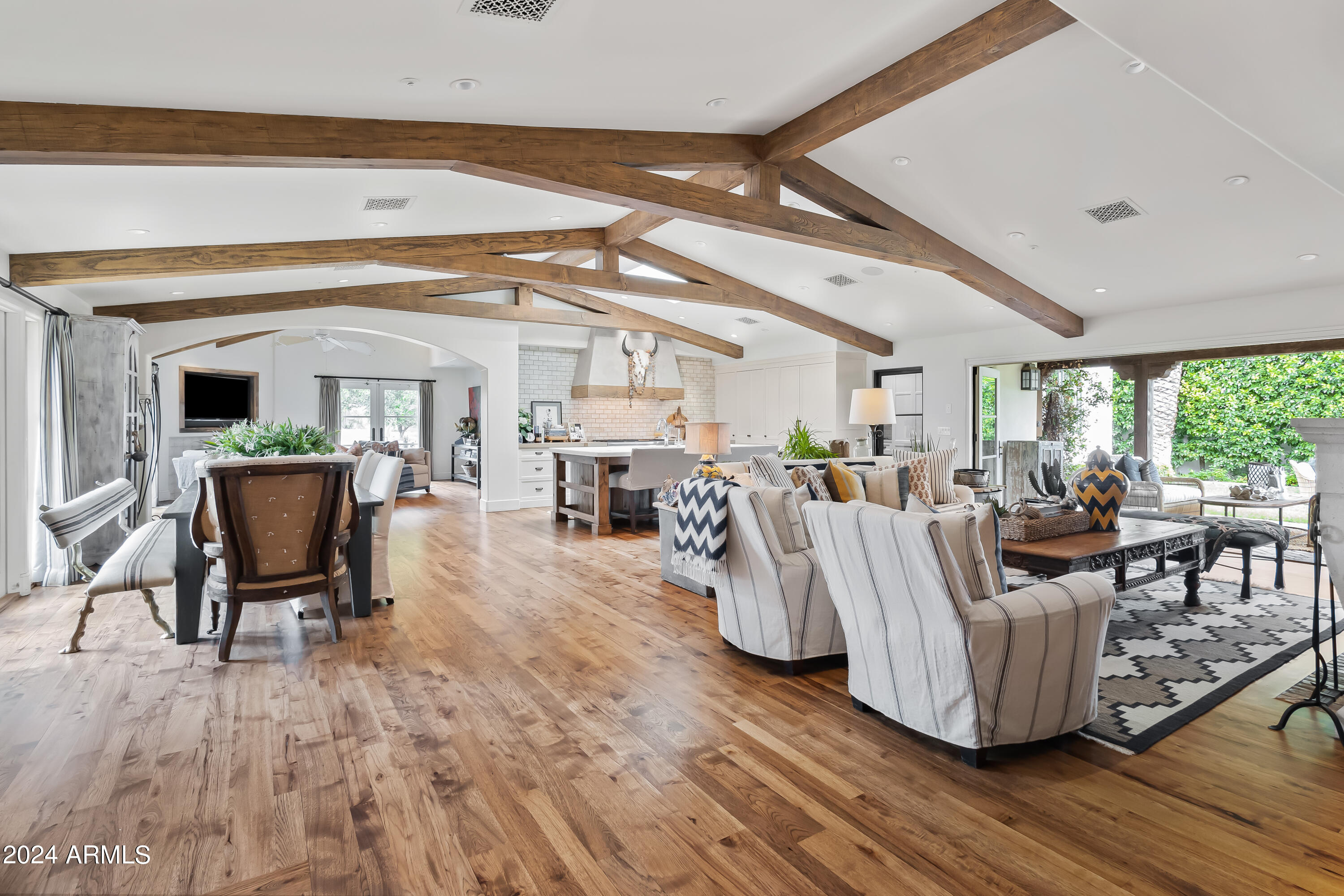 5219 N Casa Blanca Drive, 28