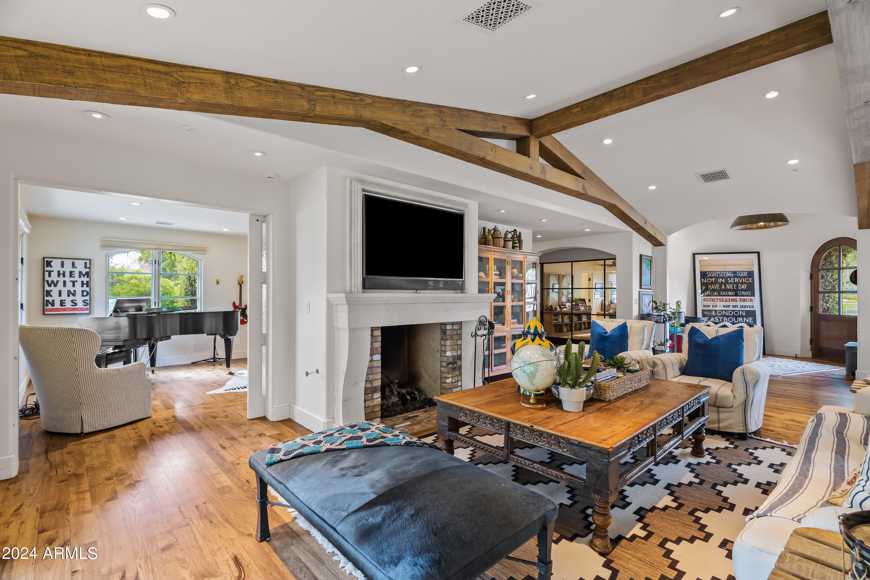 5219 N Casa Blanca Drive, 28