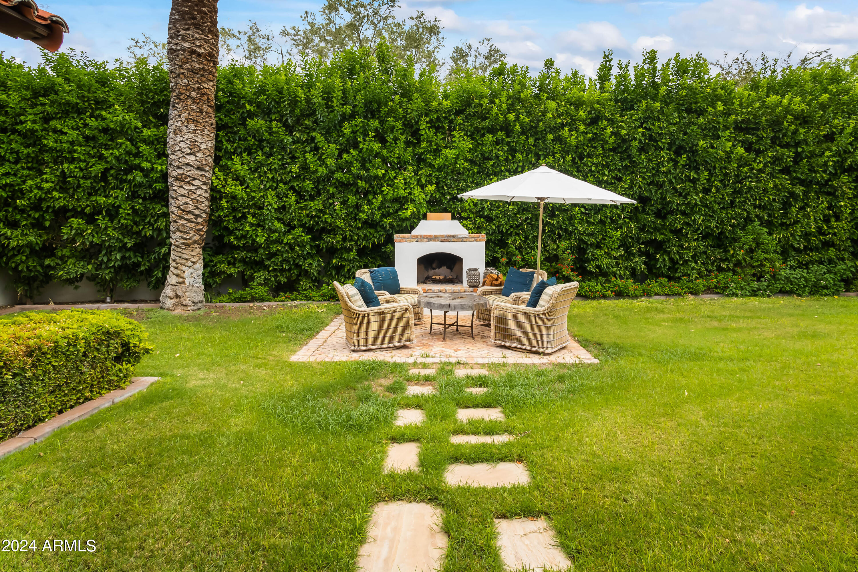 5219 N Casa Blanca Drive, 28