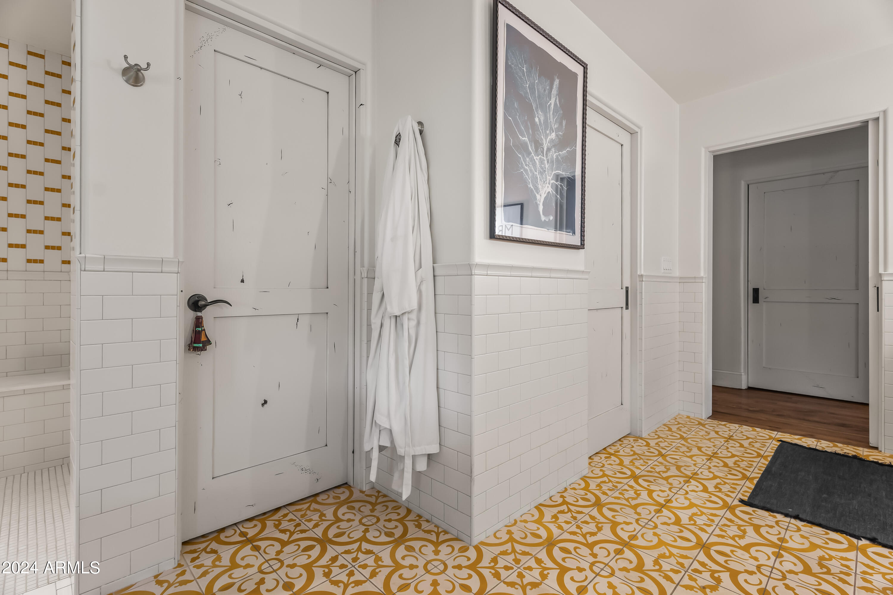 5219 N Casa Blanca Drive, 28