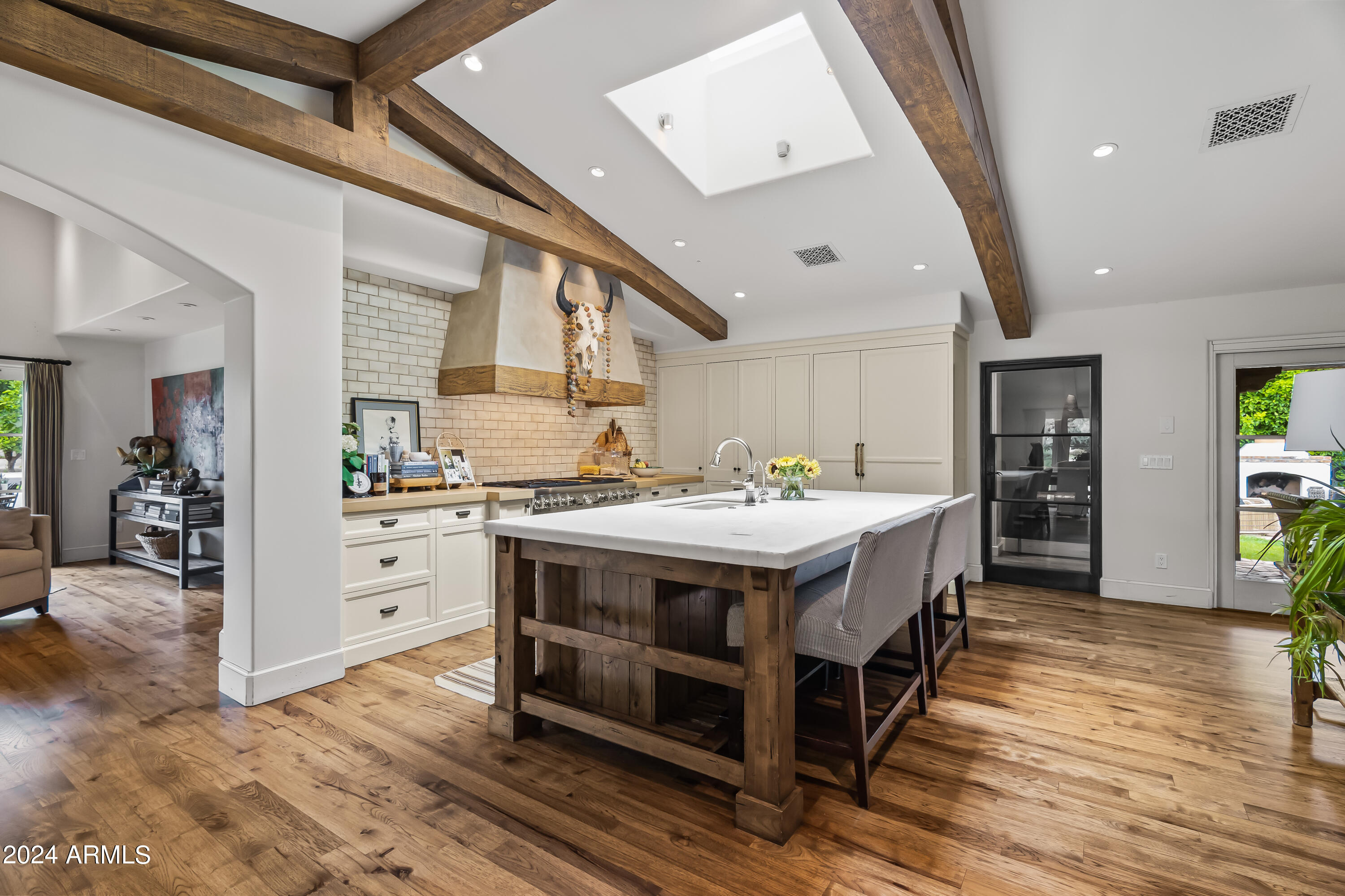 5219 N Casa Blanca Drive, 28