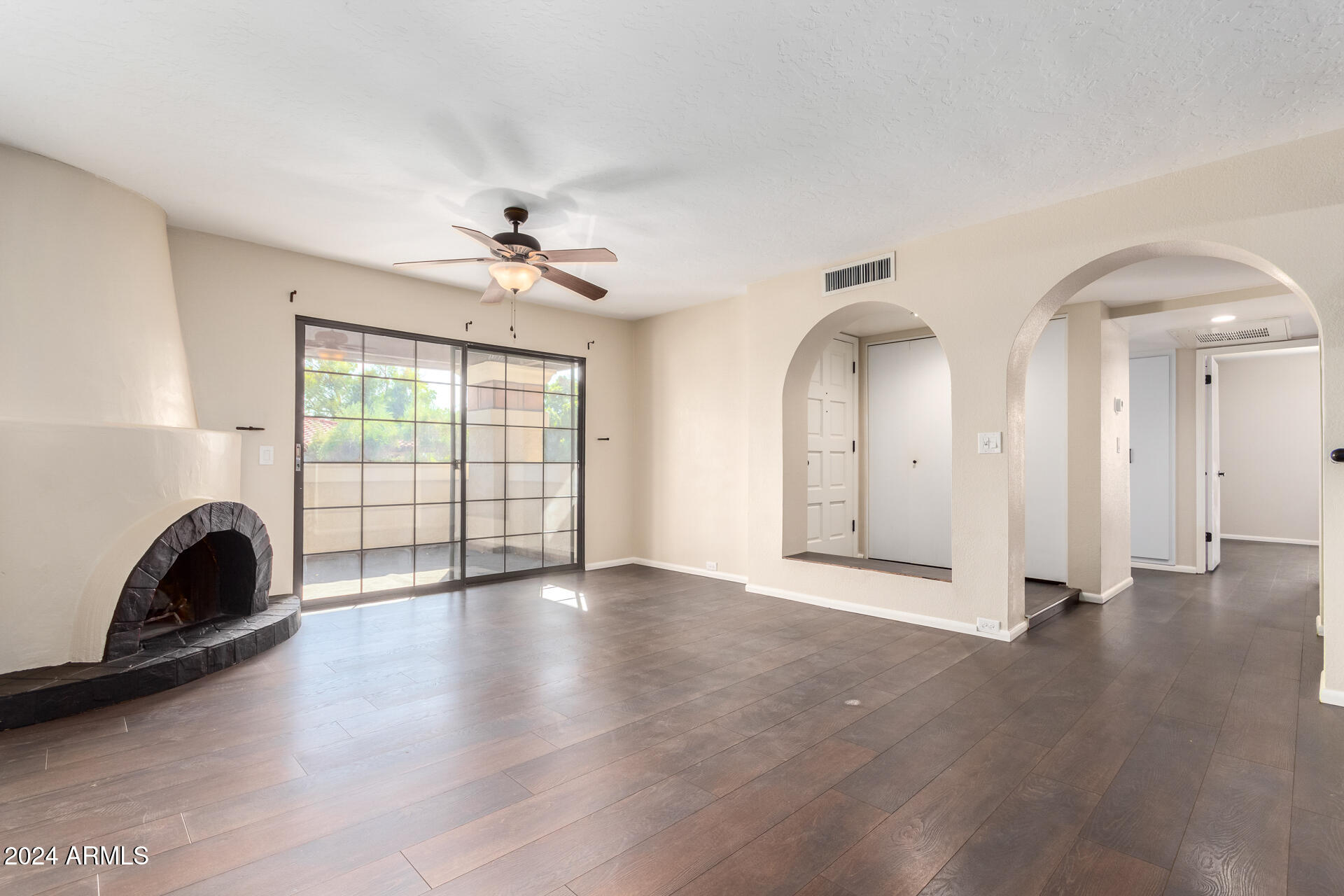 7557 N DREAMY DRAW Drive, 252